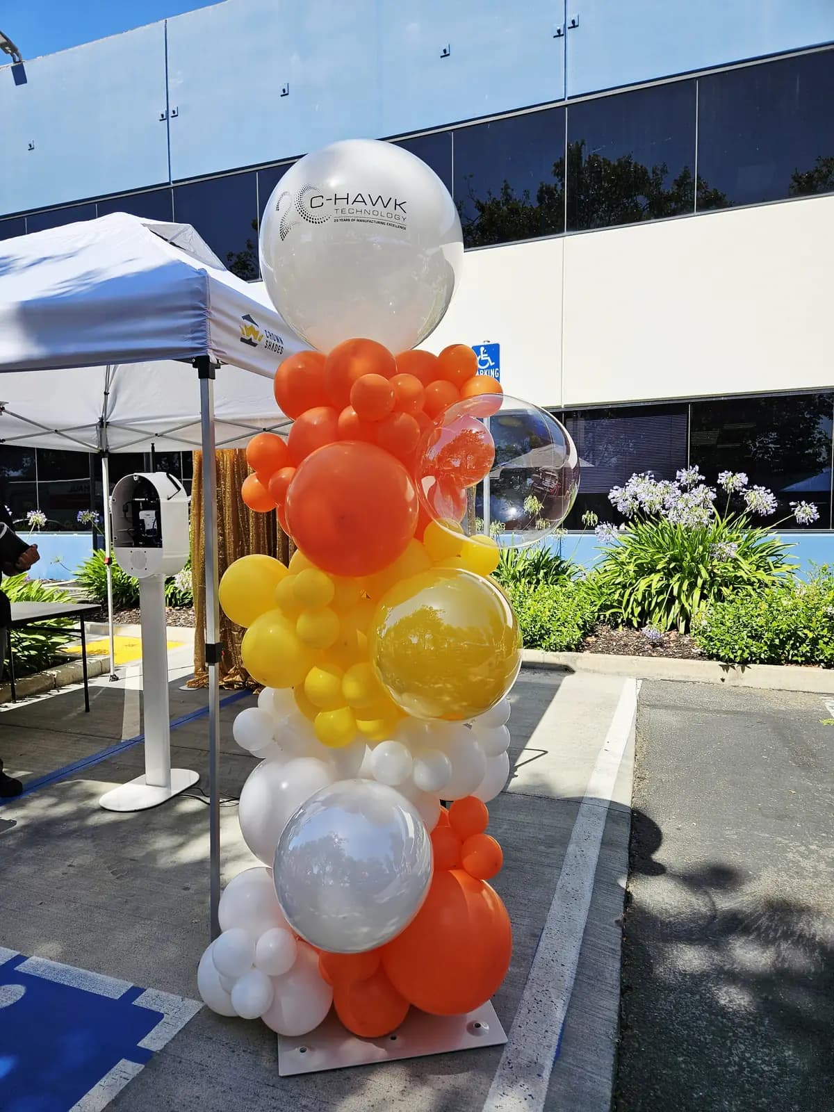 C-Hawk Technology Corporate Event Balloon Column — view 01