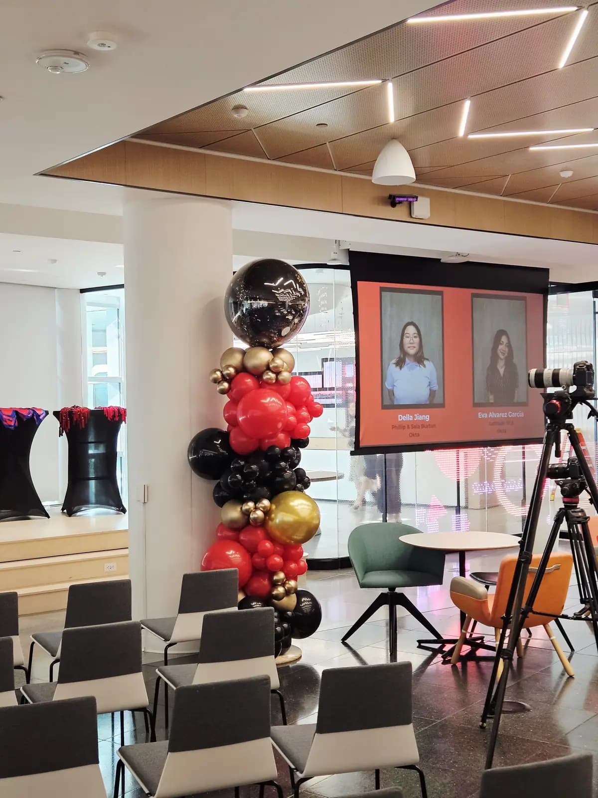 Insperity Corporate Conference Balloon Column Stage — view 02