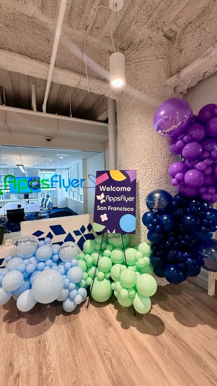 Branded office balloon decoration for AppsFlyer at the Office Opening in San Francisco, California.