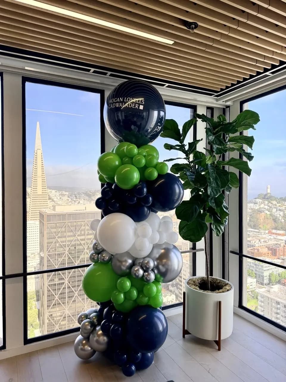 Hogan Lovells Cadwalader Office Balloon Column San Francisco — view 04